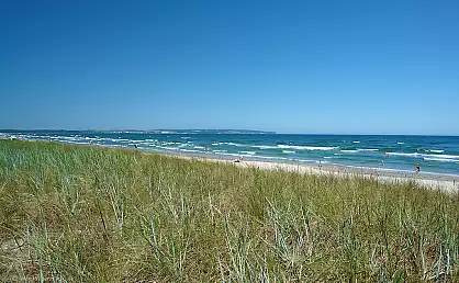 Blick über die Düne zum Ostseestrand Prora