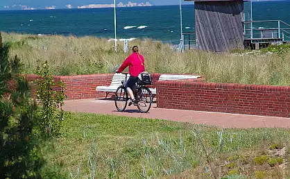 Radfahrer auf der Promenade Ostseebad Baabe