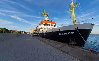 Deneb - ein Vermessungs-, Wracksuch- und Forschungsschiff