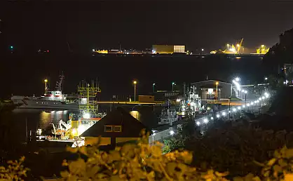 Stadthafen Sassnitz bei Nacht