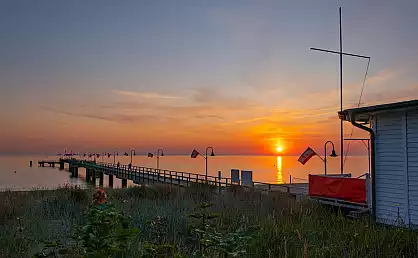 Sonnenaufgang an der Göhrener Seebrücke