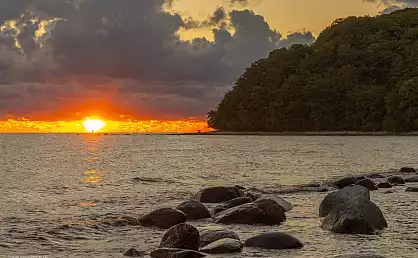 Sonnenaufgang im Spätsommer am Fischerstrand Binz