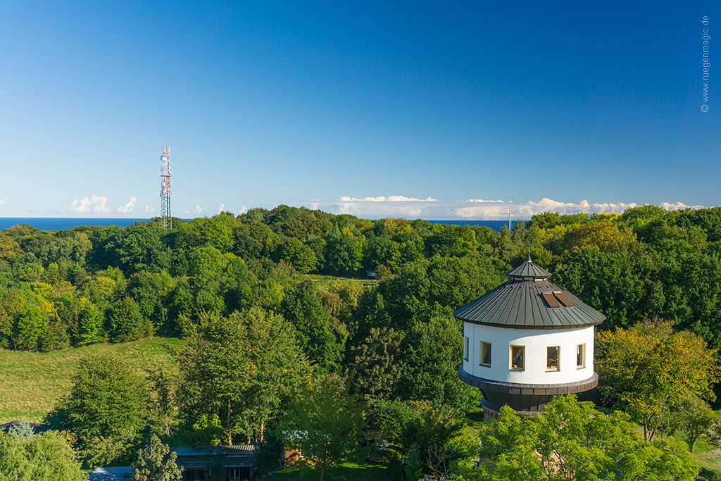 Blick auf den ehemaligen Wasserturm im Ostseebad Göhren